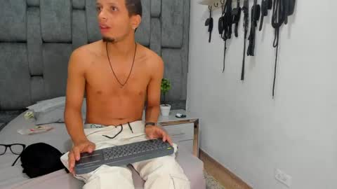 naughtyfusion_os online show from March 28, 1:01 pm