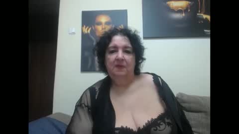 Snapshot of naughtykorin chatting on October 28, 10:00 pm korin online show from October 28, 10:00 pm