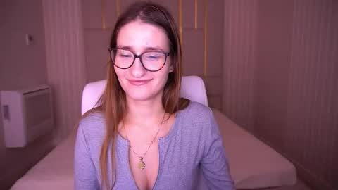 Ur Nurse online show from November 26, 9:28 am