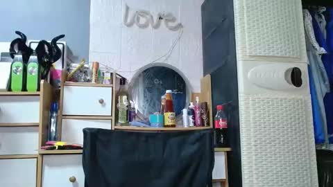 MakisigEvah online show from February 3, 8:18 am