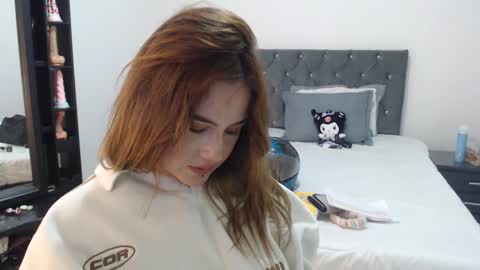 naughtyplayass online show from October 3, 7:11 pm