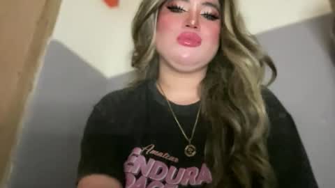 Rose Wilson online show from November 19, 4:39 pm