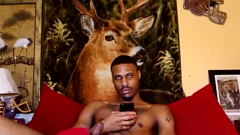 Snapshot of naughtyy_ken chatting on December 24, 7:11 pm Mekhi or Khi online show from December 24, 7:11 pm