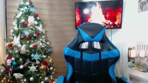 Nico online show from December 18, 2:53 am