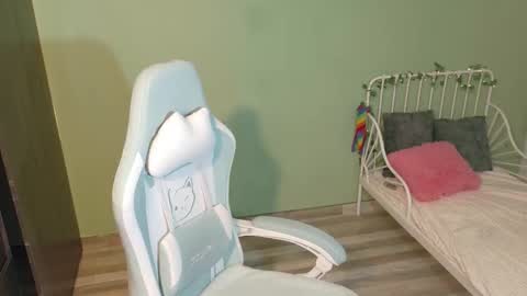 sabrina online show from February 3, 6:40 am