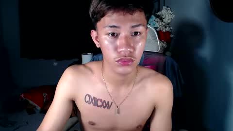 Loy online show from April 3, 6:04 pm