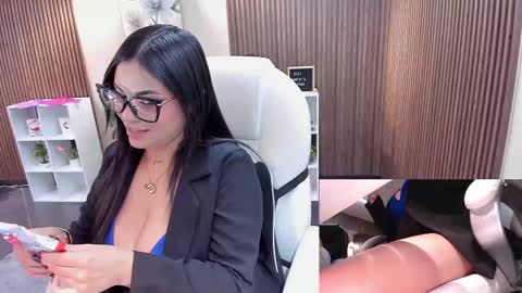         online show from October 3, 11:24 pm