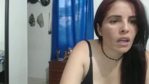keyra online show from December 15, 9:53 pm