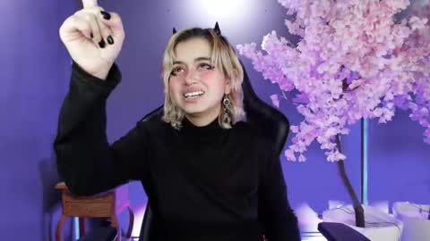 Navier  online show from November 11, 8:44 pm