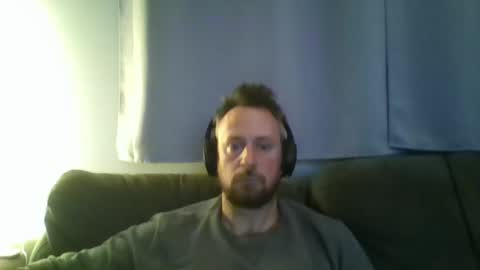 nawtydom1977 online show from December 7, 12:36 am