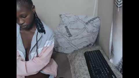 nawtylarissa_ online show from October 16, 2:49 pm