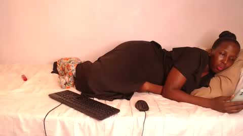 nawtylezi696 online show from October 18, 12:04 am