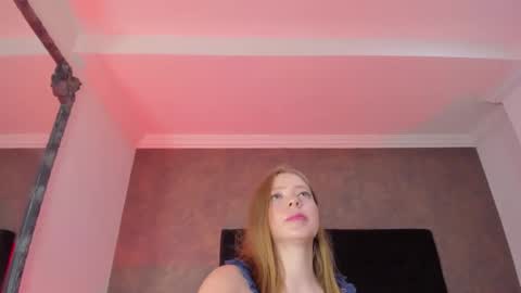 Naxa  Lexi online show from February 28, 9:23 pm