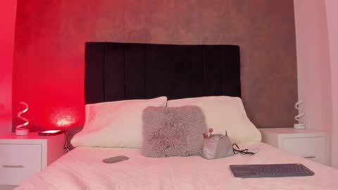 Naxa  Lexi online show from March 7, 12:34 pm