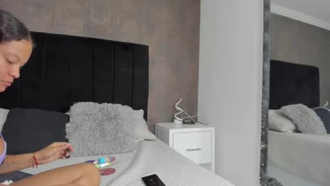 Naxa  Lexi online show from February 10, 12:08 pm