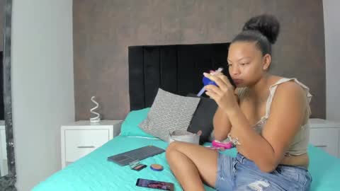 Naxa  Lexi online show from February 5, 12:17 pm