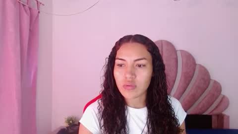 naya_fox1 online show from February 9, 5:38 pm