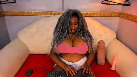 nayara online show from December 4, 3:55 pm