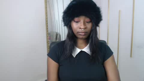 Nayaris 3 online show from May 15, 4:25 pm