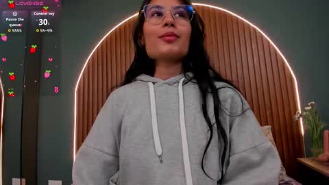 Naye  online show from October 29, 3:30 am