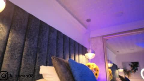 Juli  online show from April 1, 1:41 pm