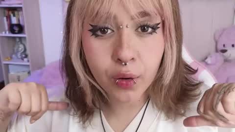 neekowaifu online show from May 12, 4:05 pm