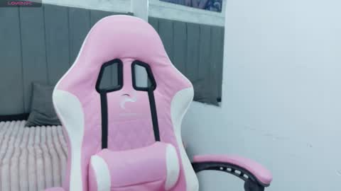 Neifer online show from October 22, 4:52 pm