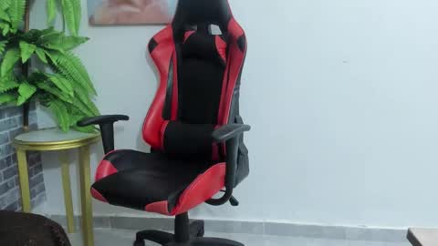 Neifer online show from November 1, 9:25 pm