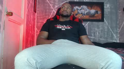 negritomeloso_k18 online show from October 6, 12:56 pm