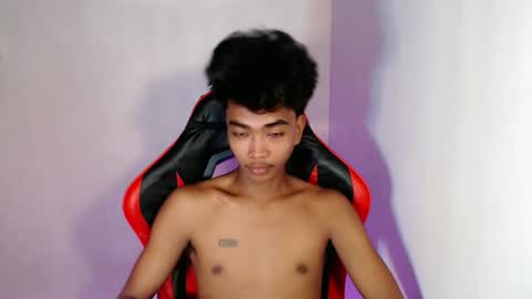 neil_asian69 online show from October 16, 4:12 am