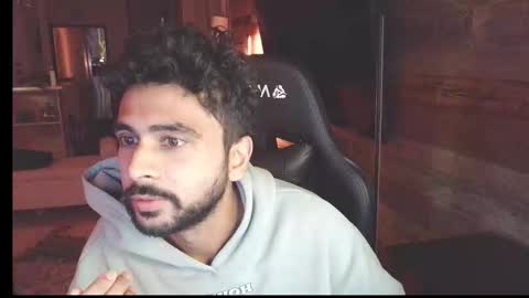 neil online show from December 16, 8:31 am