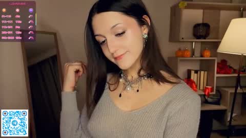 Vicky and Beatrice online show from March 20, 7:08 pm