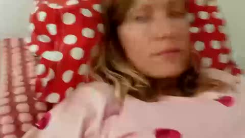 nellablue online show from September 23, 7:46 am