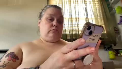 Nellie Atlas online show from March 27, 8:32 pm