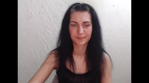 Nensy online show from April 18, 7:07 pm