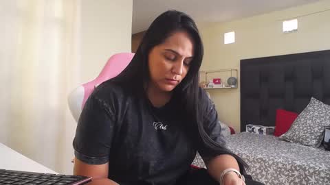 kelly lopez online show from October 10, 6:25 pm