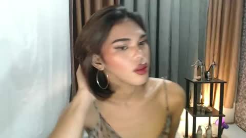 neomi online show from March 10, 6:56 pm