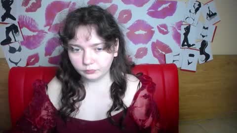 NeonilaLisova online show from December 15, 12:12 pm