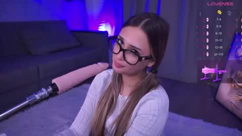 Lina Liza Emily and Grace online show from June 5, 6:52 am
