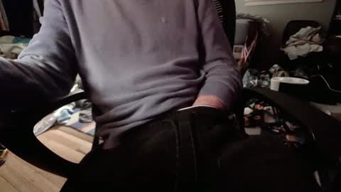 Snapshot of nerdyboi22 chatting on February 26, 5:57 am nerdyboi22 online show from February 26, 5:57 am