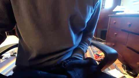 Snapshot of nerdyboi22 chatting on March 2, 8:29 pm nerdyboi22 online show from March 2, 8:29 pm