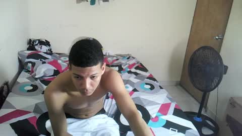 Snapshot of nerek_master chatting on March 5, 11:05 pm nerek master online show from March 5, 11:05 pm
