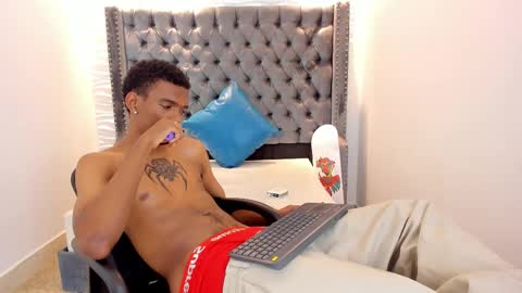 Nero online show from December 4, 7:57 pm