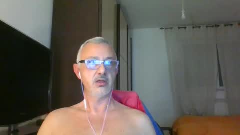 nevenerabis online show from December 9, 4:56 am