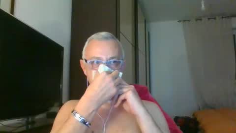 nevenerabis online show from February 5, 1:15 am