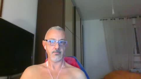 nevenerabis online show from December 23, 3:40 am