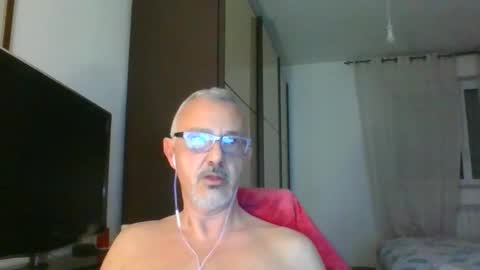 nevenerabis online show from January 8, 4:23 am
