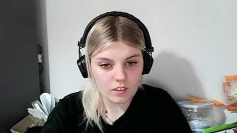 never_enoughh online show from June 15, 4:54 pm
