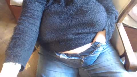 Snapshot of new_milf chatting on January 24, 8:55 am Lilly online show from January 24, 8:55 am