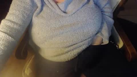 Snapshot of new_milf chatting on January 23, 2:44 am Lilly online show from January 23, 2:44 am